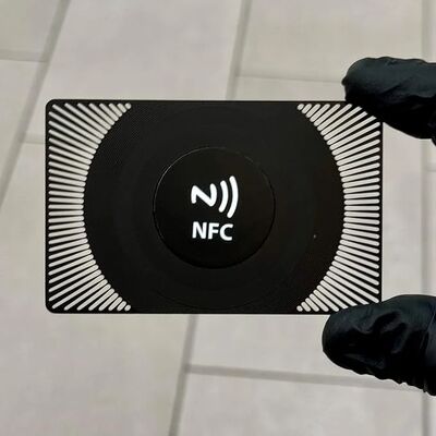 NFC-Metallbusinesskarte NTAG216 888 Bytes 13.56MHz RFID-Visitenkarte aus Edelstahl