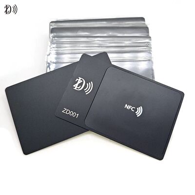 NFC-Metallbusinesskarte NTAG216 888 Bytes 13.56MHz RFID-Visitenkarte aus Edelstahl